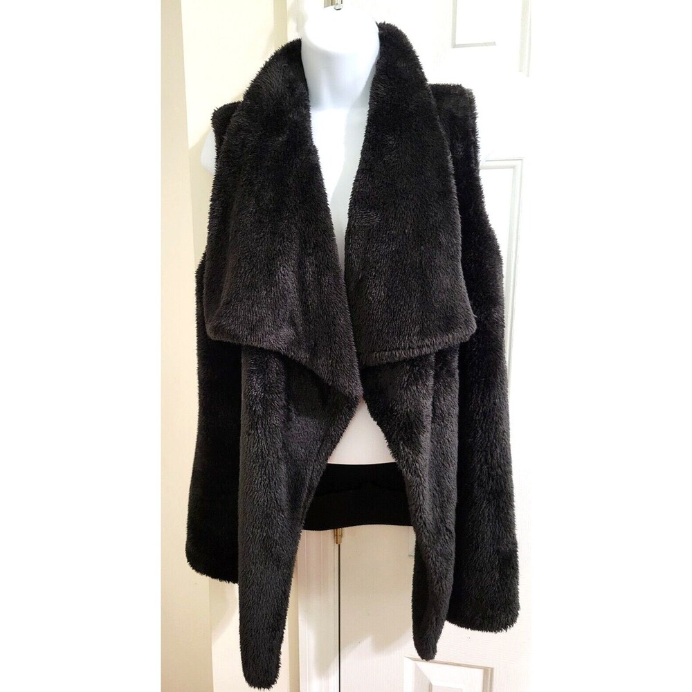 Peace & Pearls Black Vest Faux Fur Open Front Ribbed Textured Back Size Small